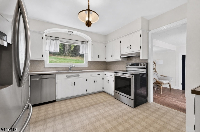 85 Ann St