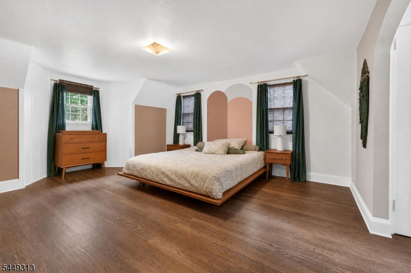 85 Ann St