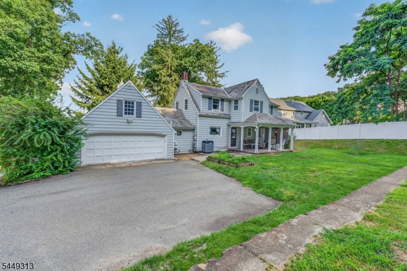 85 Ann St