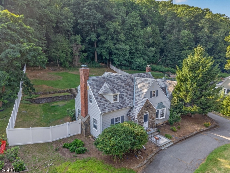 85 Ann St