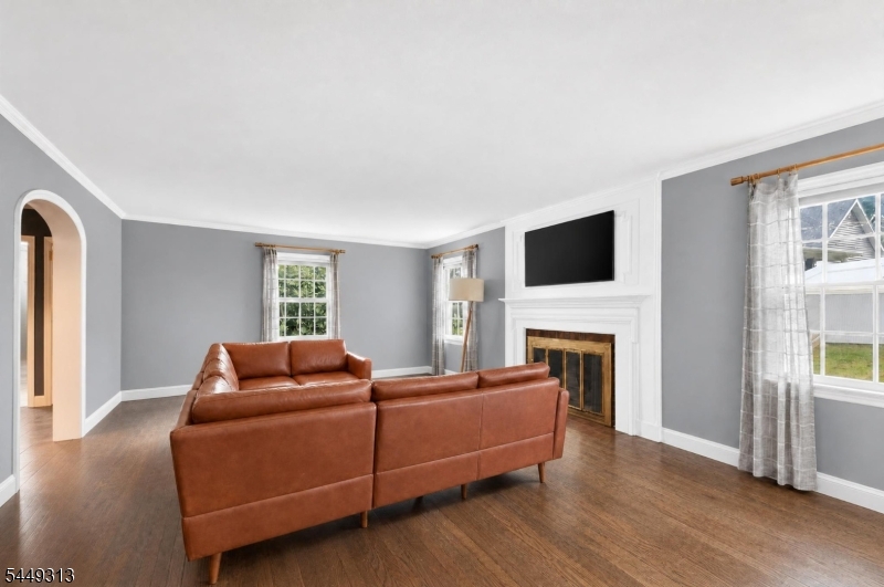 85 Ann St