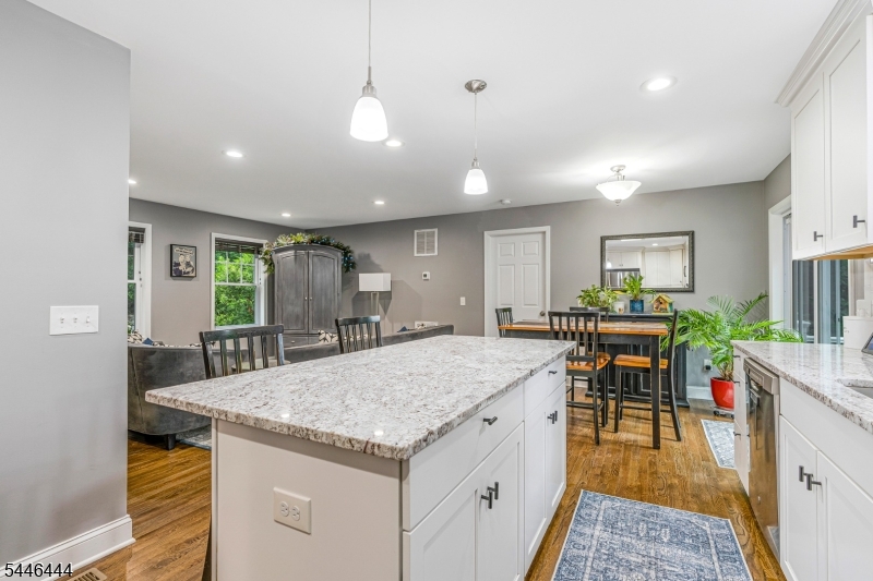 17 Bunn St