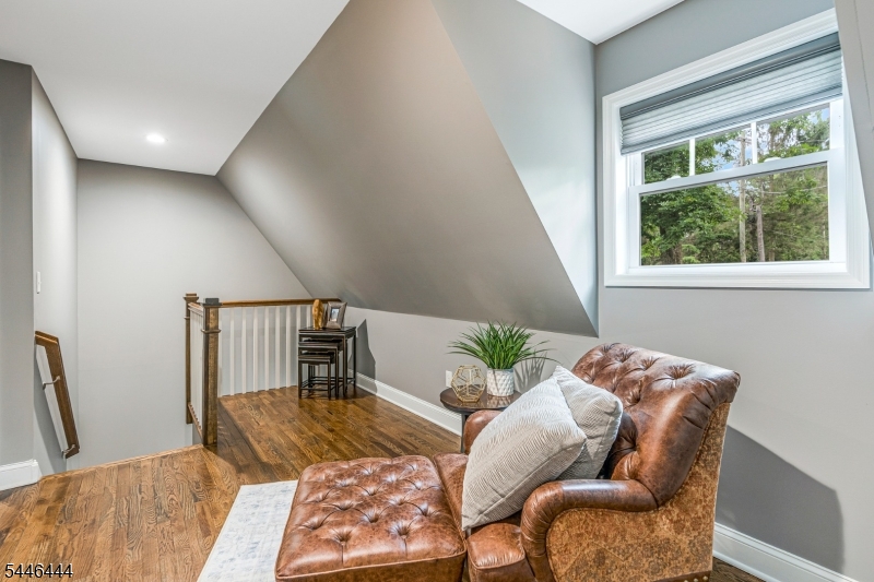 17 Bunn St