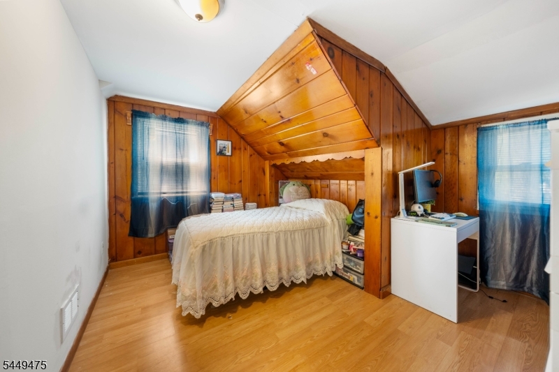 44 Sunnyside Rd