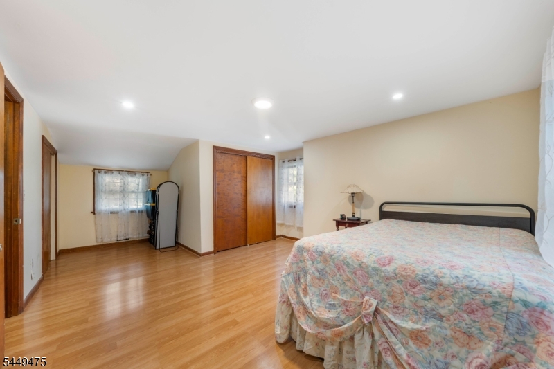 44 Sunnyside Rd