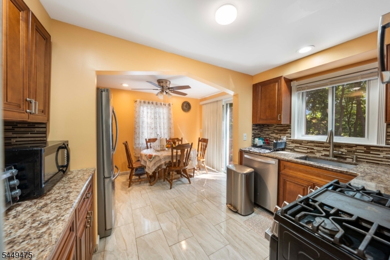 44 Sunnyside Rd