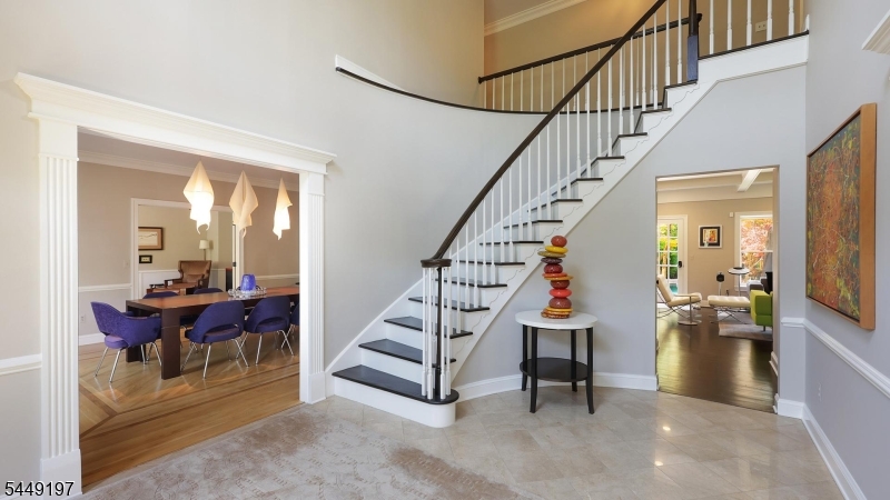 16 Chesterfield Dr