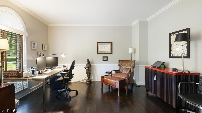 16 Chesterfield Dr