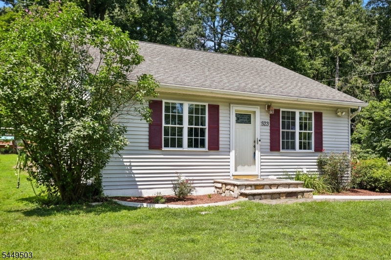 523 W Hill Rd