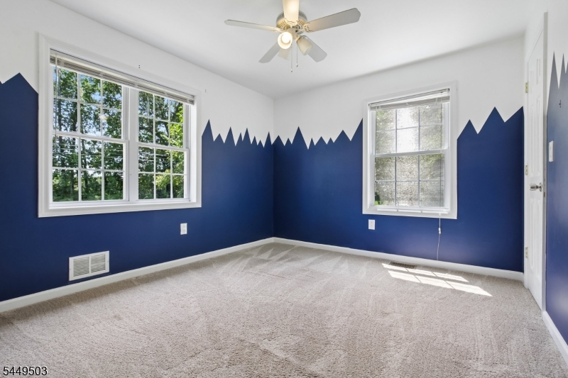 523 W Hill Rd