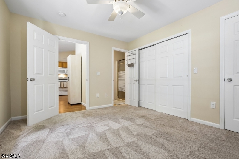 523 W Hill Rd