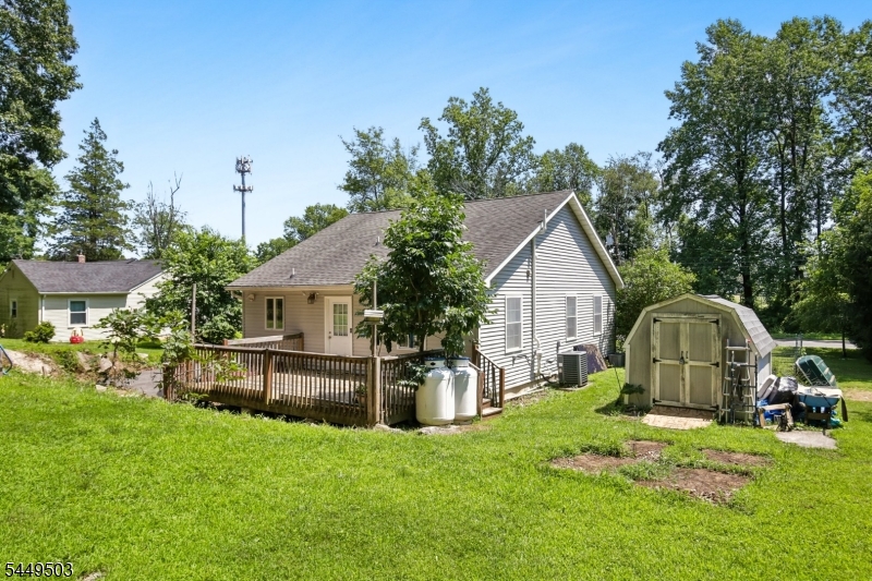 523 W Hill Rd