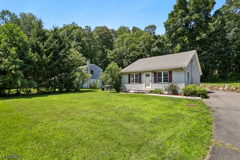 523 W Hill Rd