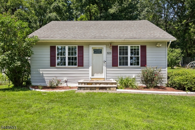 523 W Hill Rd