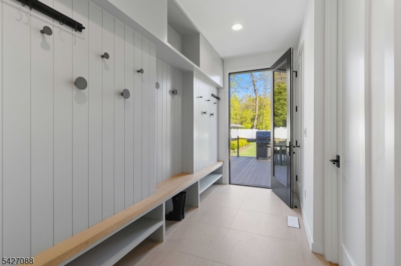 13 Robert Dr