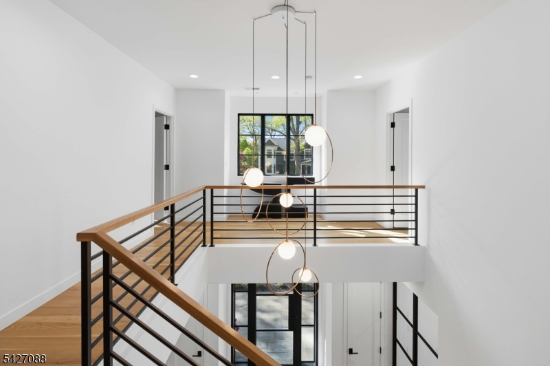 13 Robert Dr