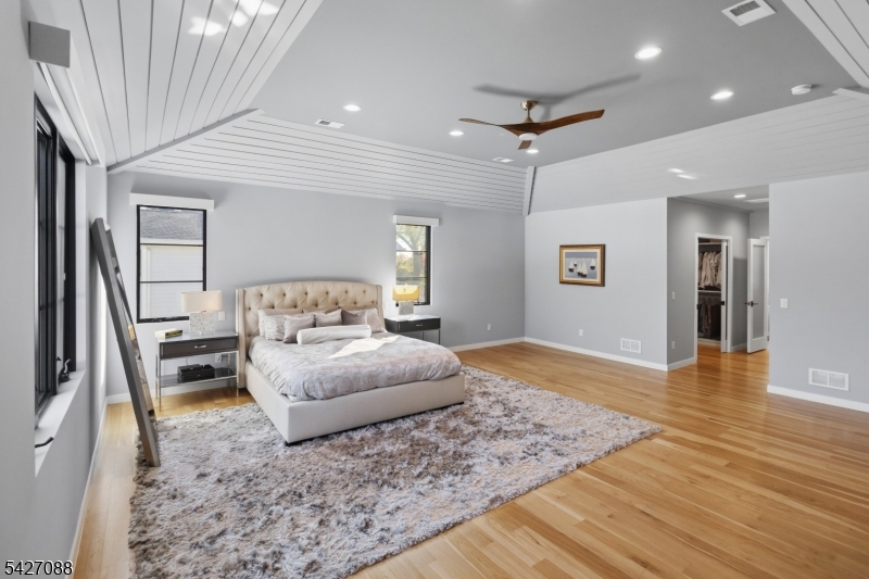 13 Robert Dr