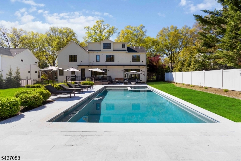 13 Robert Dr