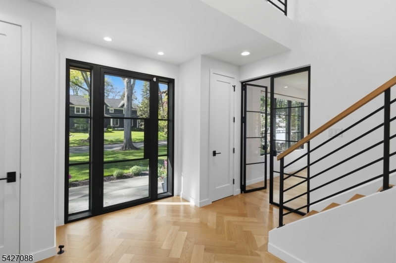 13 Robert Dr