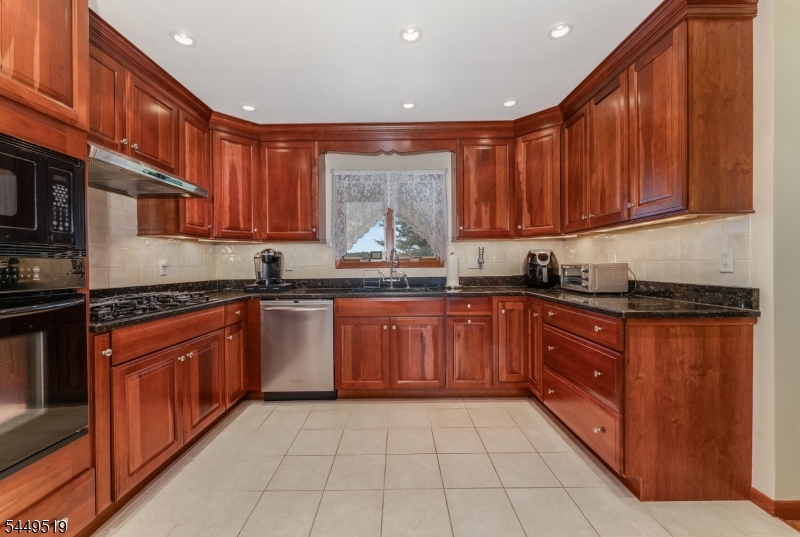 120 Allerton Rd