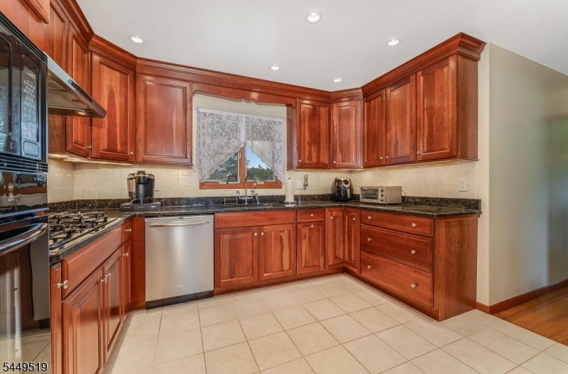 120 Allerton Rd