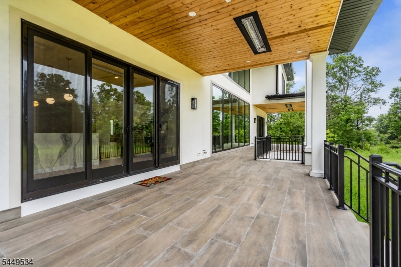 125 Harlingen Rd
