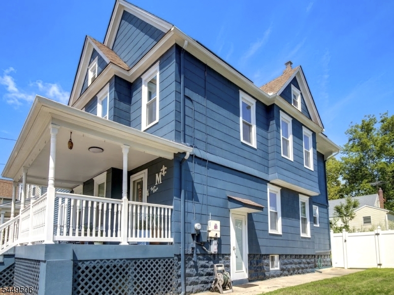 38 S 23Rd St