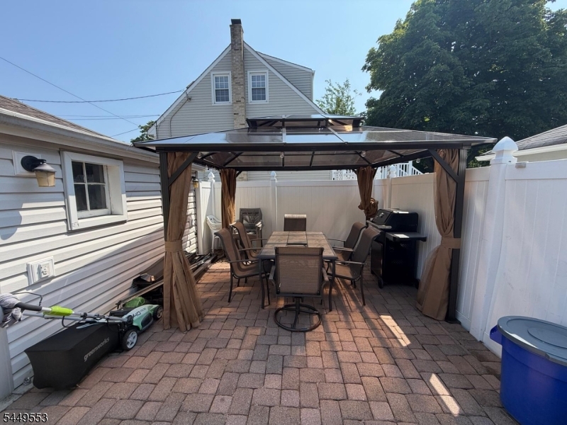 98 Liberty St