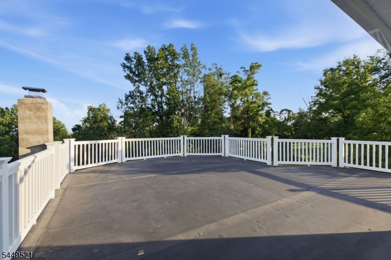 17 Dogwood Dr