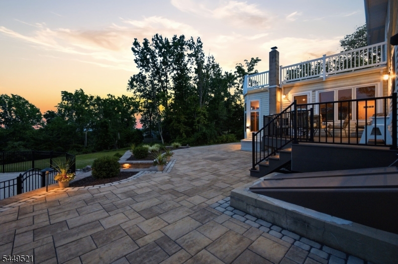 17 Dogwood Dr