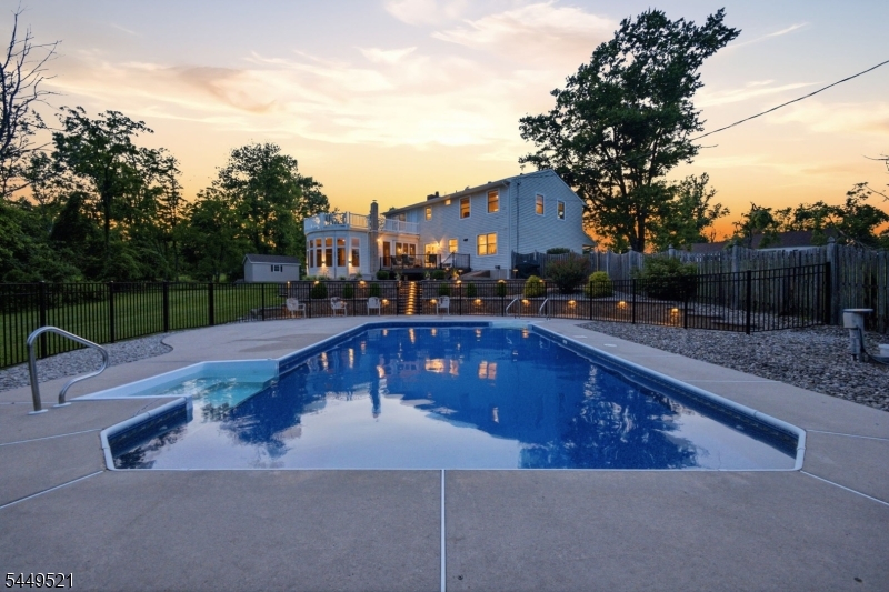 17 Dogwood Dr