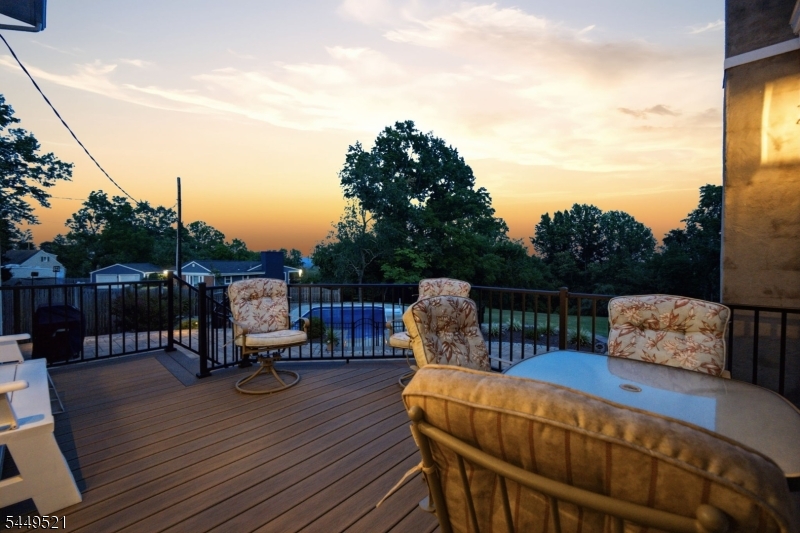 17 Dogwood Dr