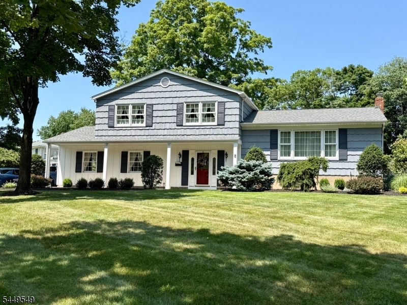 8 Byron Ct