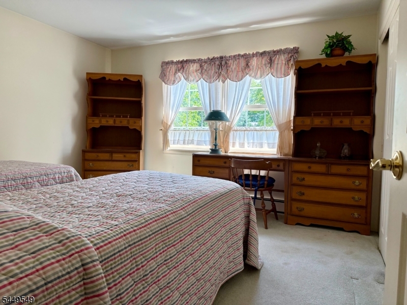 8 Byron Ct