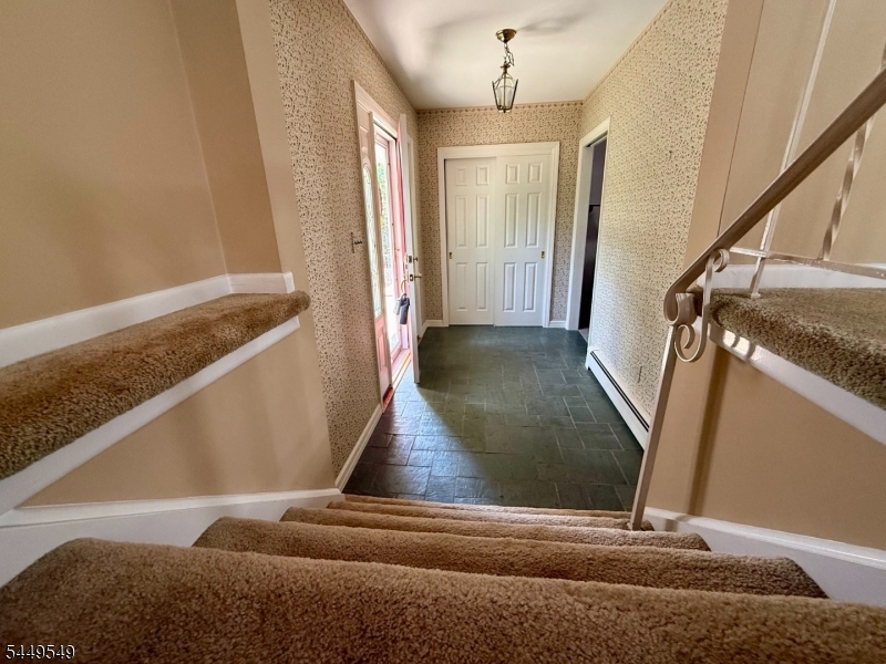 8 Byron Ct