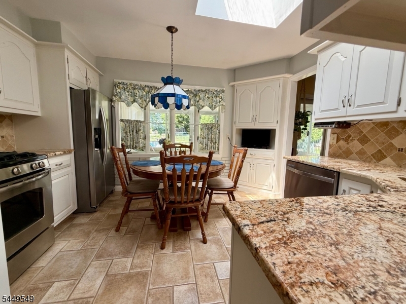 8 Byron Ct