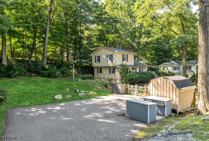 48 Dunham Rd