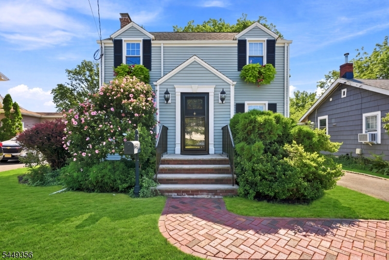 366 Vosseller Ave