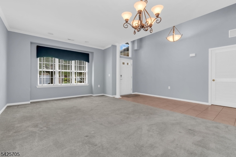 25 Daulton Dr