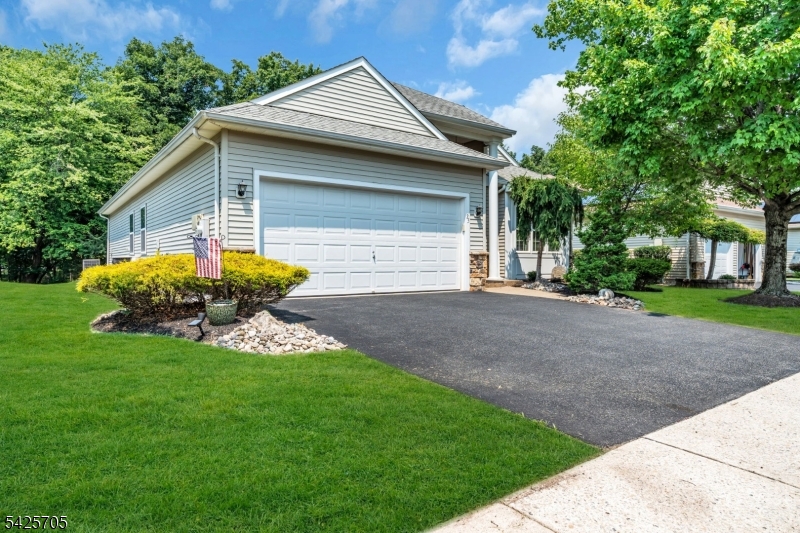 25 Daulton Dr