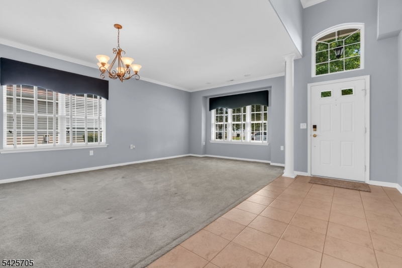 25 Daulton Dr