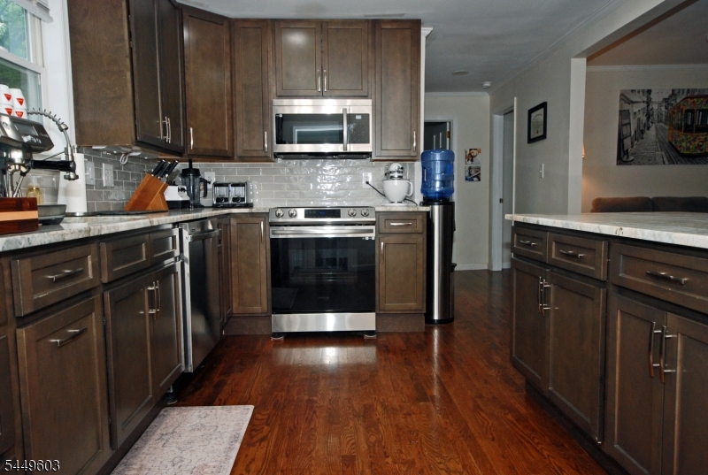 18 Tamarack Rd