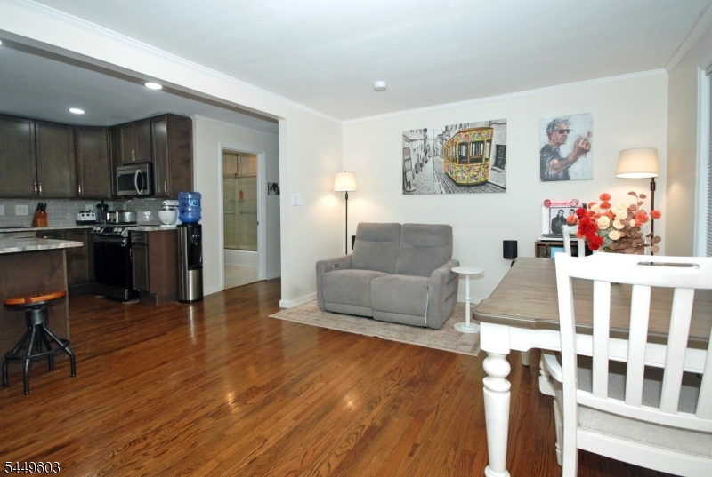 18 Tamarack Rd