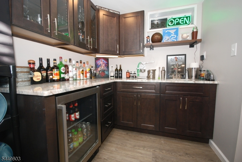 18 Tamarack Rd
