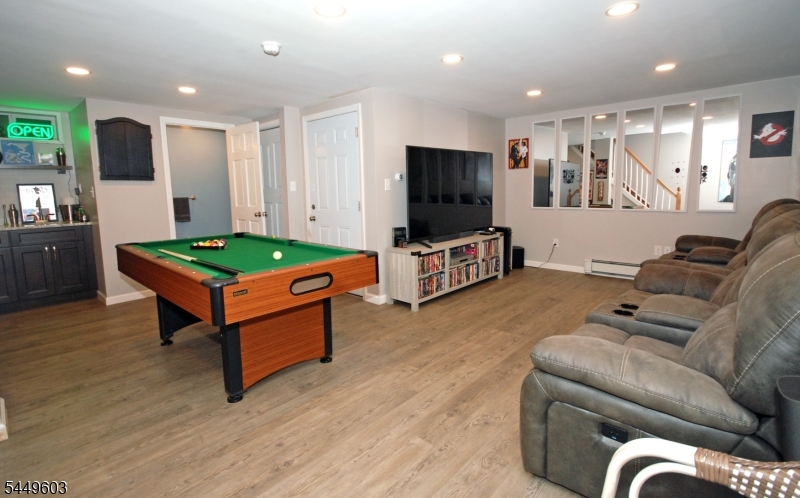 18 Tamarack Rd