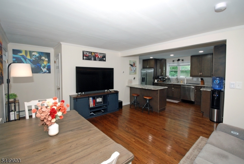 18 Tamarack Rd