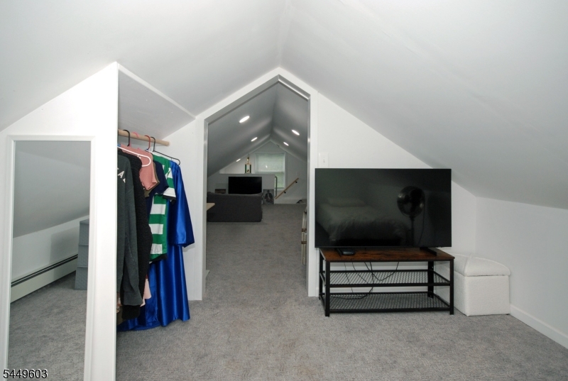 18 Tamarack Rd