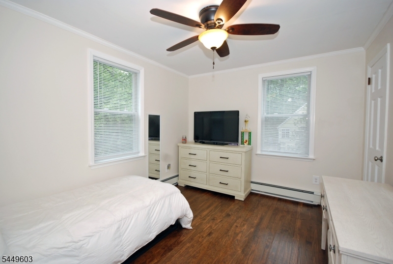 18 Tamarack Rd