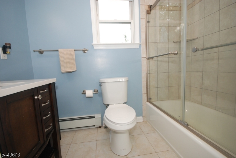 18 Tamarack Rd