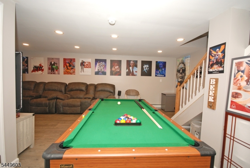 18 Tamarack Rd